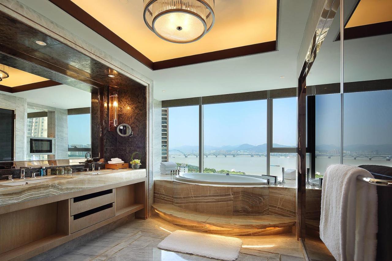 Sheraton Grand Hangzhou Binjiang Hotel Exterior foto